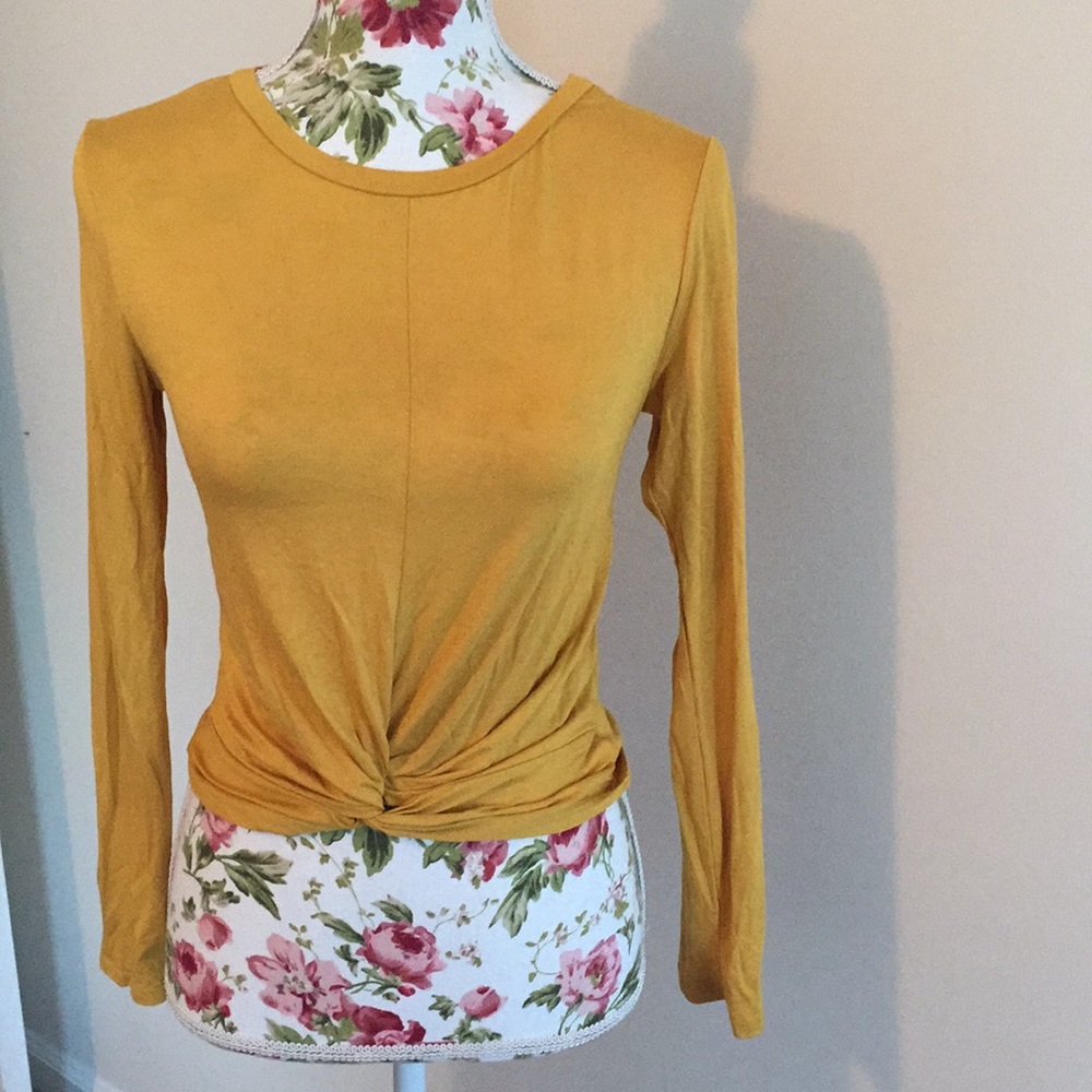 ⚠️Twisted Front Top